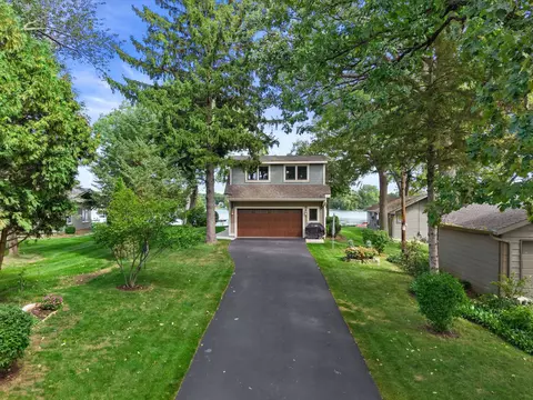 832 N Douglas, Summit, WI 53066 photo 41