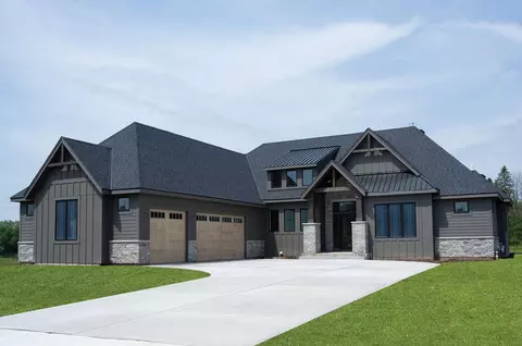 12825 N Blue Jay, Mequon, WI 53097