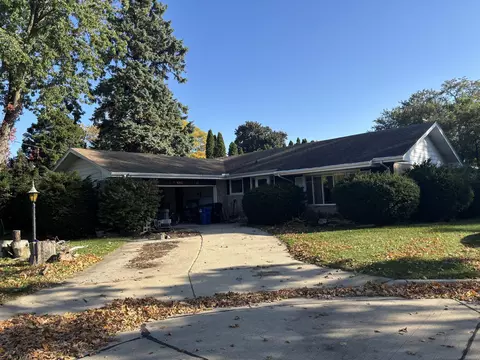 401 Flower, Racine, WI 53402