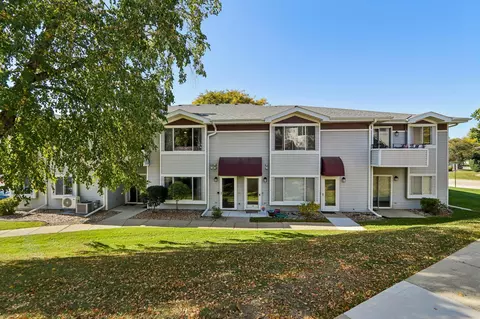 1101 S Sunnyslope #9L, Mount Pleasant, WI 53406