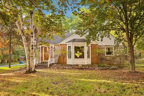3307 W Hickory, Mequon, WI 53092