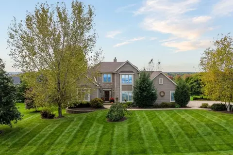 n52w26889 Laura, Pewaukee, WI 53072