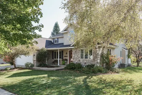 713 Willow Crk, Watertown, WI 53094