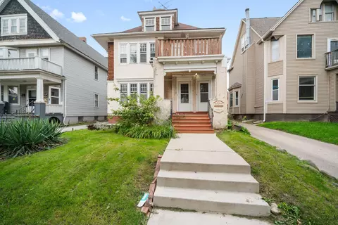 2917 N Maryland #2919, Milwaukee, WI 53211