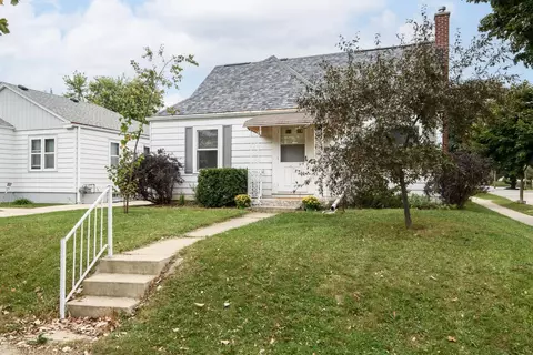 3476 S Brust, Milwaukee, WI 53207