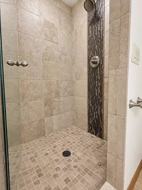 Bath - 1160 E Murray, Hubertus, WI 53033 photo 1 of 6