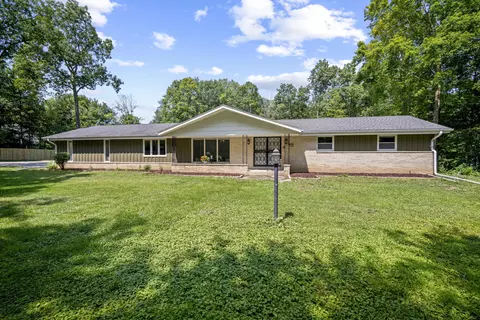 8441 S 20th, Oak Creek, WI 53154