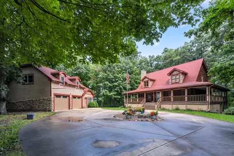 1541 N English Settlement, Burlington, WI 53105