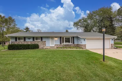 s57w25392 Lois, Waukesha, WI 53189