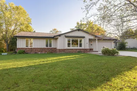 26033 Barberry, Norway, WI 53185