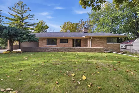 1231 N 121st, Wauwatosa, WI 53226