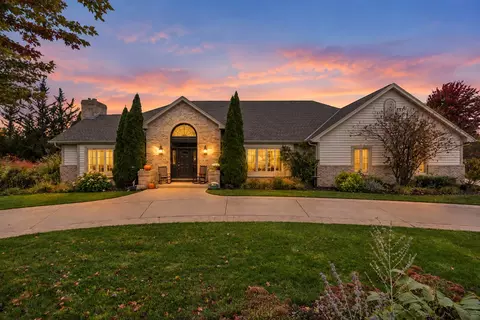 5740 Woodland Hls, Mount Pleasant, WI 53406