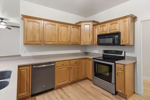 Kitchen - 2266 Brookside, Jackson, WI 53037 photo 2 of 5
