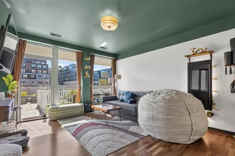1902 N Commerce #111, Milwaukee, WI 53212