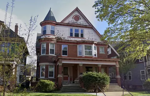 3113 W Mckinley #3115, Milwaukee, WI 53208