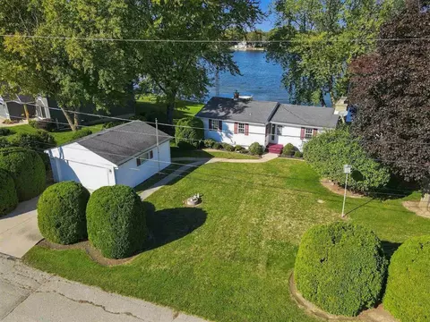 W943 South Shore, Marshfield, WI 53079