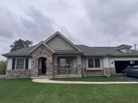 2411 W Drexel, Oak Creek, WI 53154