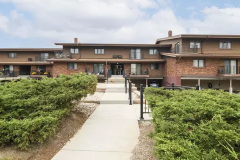 3925 S 84th #4, Greenfield, WI 53228