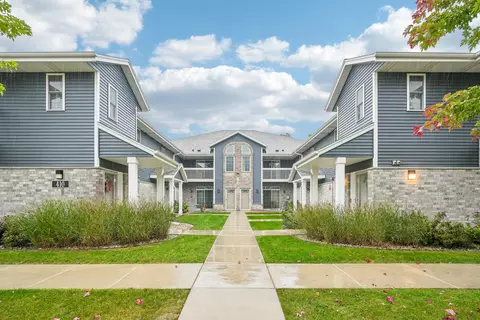 410 W Aspen #3, Oak Creek, WI 53154