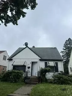 4449 N Teutonia, Milwaukee, WI 53209