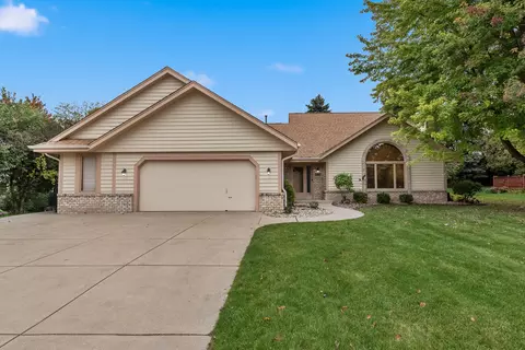 4550 S 119th, Greenfield, WI 53228