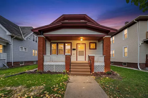 1928 Howe, Racine, WI 53403