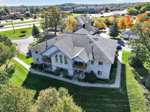 9410 W Loomis #2, Franklin, WI 53132