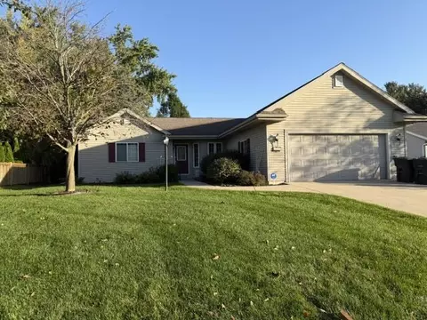 501 Garrison, Lake Geneva, WI 53147