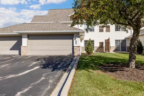 2153 Broken Hl #7, Waukesha, WI 53188