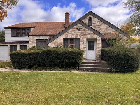 728 N 116th, Wauwatosa, WI 53226