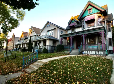 900 S 20th, Milwaukee, WI 53204