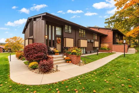 81 Aspen #08, Geneva, WI 53147