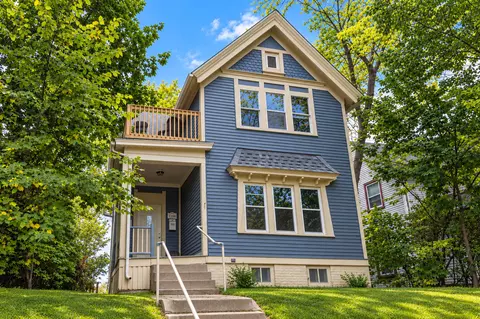 1106 E Pryor, Milwaukee, WI 53207