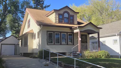 2567 N 54th, Milwaukee, WI 53210