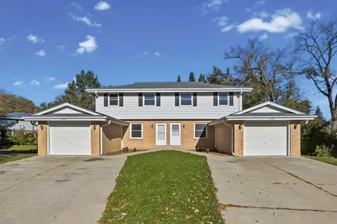 2716 Welsh #2718, Waukesha, WI 53188