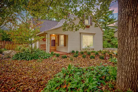 635 Hi Vw, Elm Grove, WI 53122