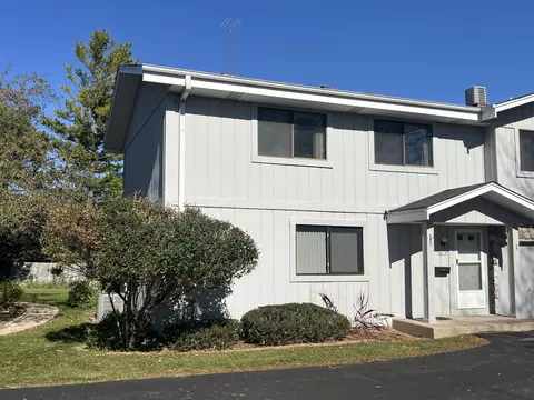 8018 W W Mnr, Milwaukee, WI 53223