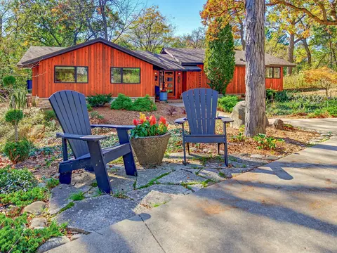 419 S Taliesin, Wales, WI 53183
