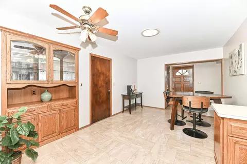 Dining - 5111 Russell, Greendale, WI 53129 photo 3 of 3