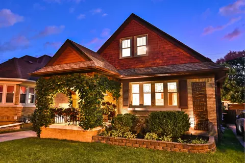 2461 N 60th, Wauwatosa, WI 53210