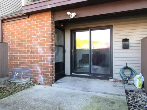 1661 W Edgerton #H, Milwaukee, WI 53221