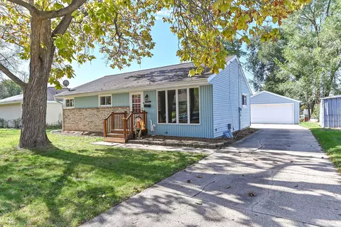 2893 S 96th, West Allis, WI 53227
