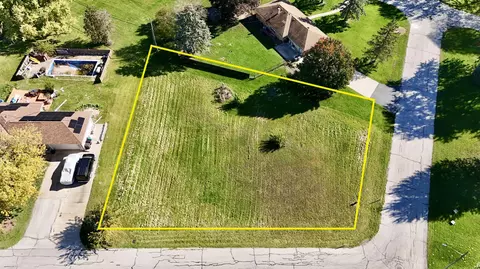 Lt8 W Abbott, Greenfield, WI 53221