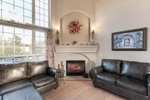 Living - 756 Tallgrass, Colgate, WI 53017 photo 2 of 4