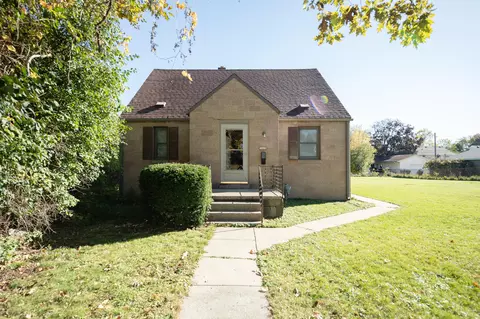3828 S 40th, Greenfield, WI 53221