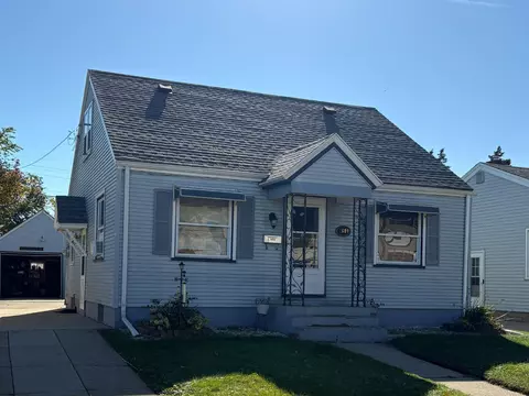 2609 Gillen, Racine, WI 53403