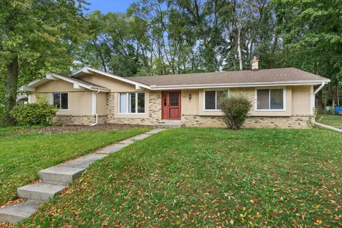 1825 Wolf, Waukesha, WI 53186