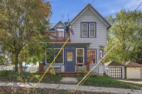 425 Union, Hartford, WI 53027