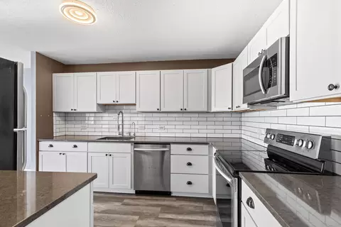 1919 N N Smt #2E, Milwaukee, WI 53202