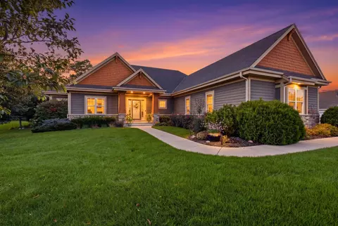 11237 N River Birch, Mequon, WI 53092